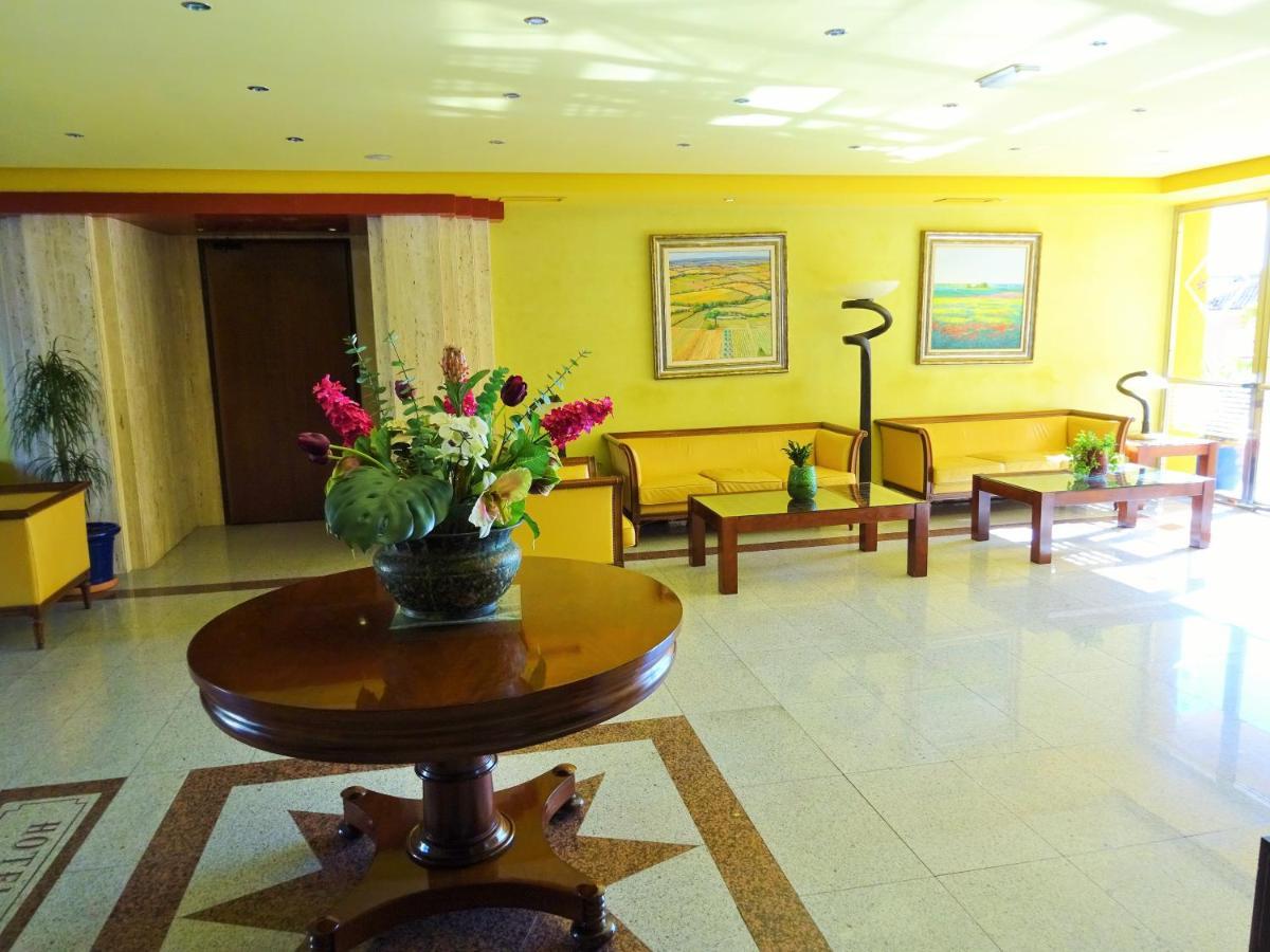 Hotel Vistamar Benalmadena Bagian luar foto