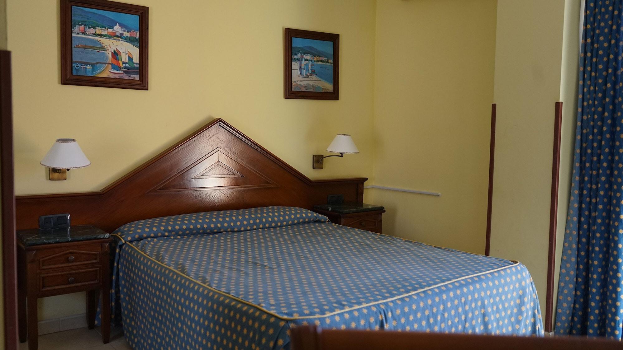 Hotel Vistamar Benalmadena Bagian luar foto