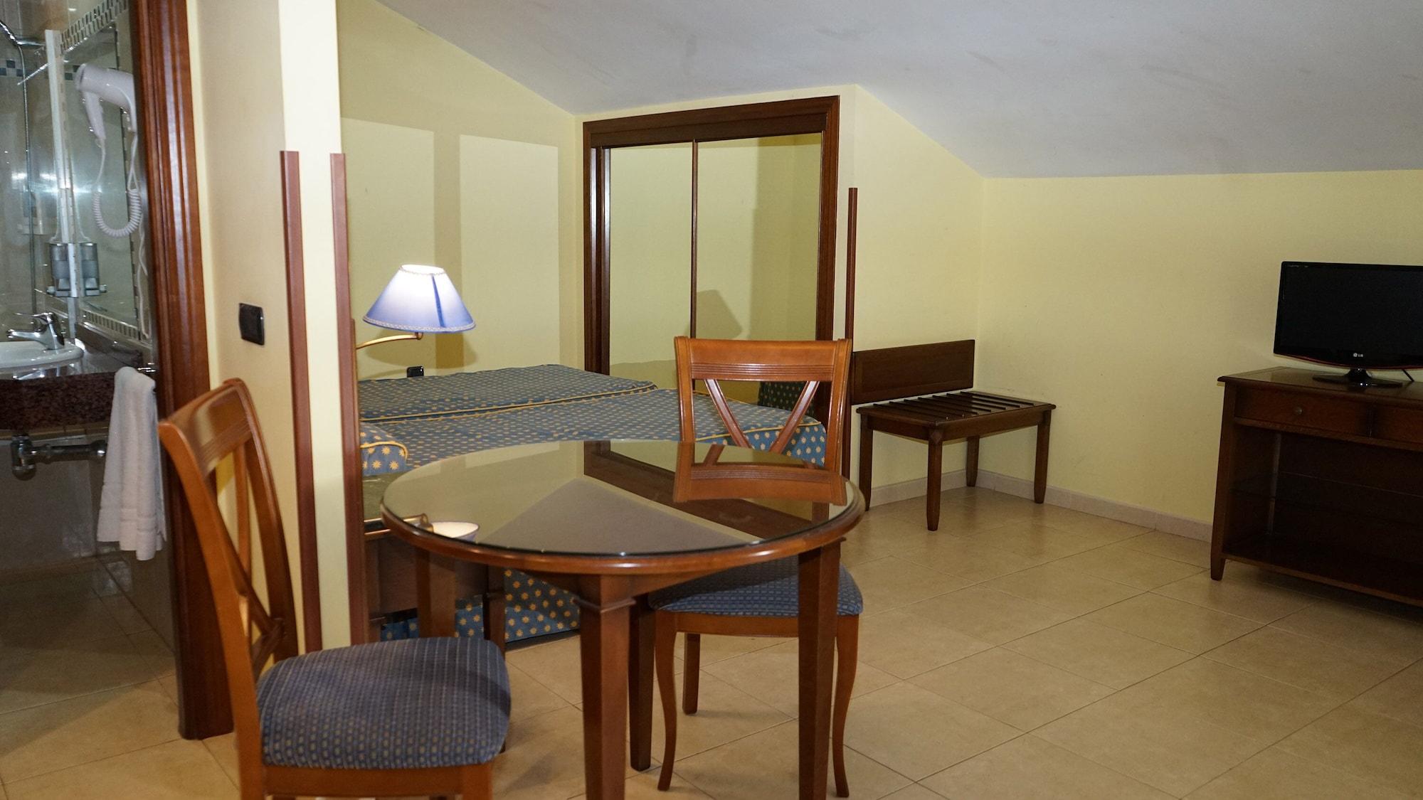 Hotel Vistamar Benalmadena Bagian luar foto